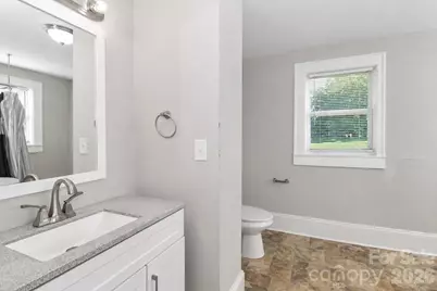 401 N Oakland Avenue, Statesville, NC 28677 - Photo 22