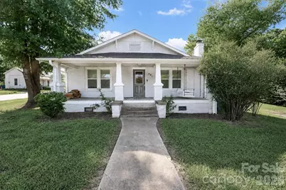 401 N Oakland Avenue, Statesville, NC 28677 - Photo 1