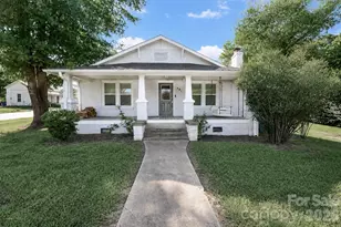 401 N Oakland Ave, Statesville, NC 28677 - Photo 1