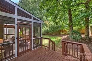 1912 Dearmon Dr, Charlotte, NC 28205 - Photo 16