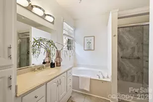1912 Dearmon Dr, Charlotte, NC 28205 - Photo 8