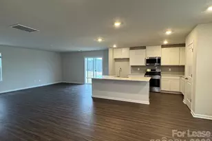 15201 Windy Plns Rd, Charlotte, NC 28262 - Photo 4