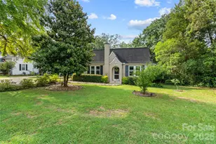 131 Spratt St, Fort Mill, SC 29715 - Photo 2