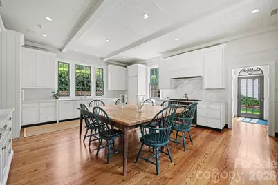 1401 Queens Road W, Charlotte, NC 28207 - Photo 12