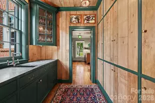 1401 Queens Rd W, Charlotte, NC 28207 - Photo 14