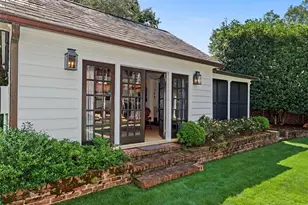 1401 Queens Rd W, Charlotte, NC 28207 - Photo 38