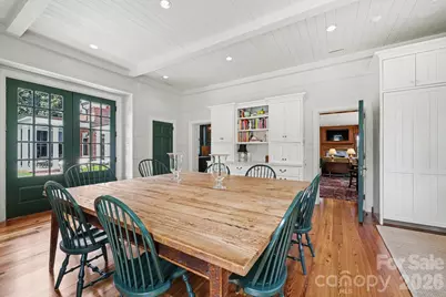 1401 Queens Road W, Charlotte, NC 28207 - Photo 10