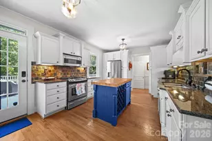 424 S York St, Gastonia, NC 28052 - Photo 10