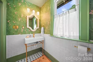 424 S York St, Gastonia, NC 28052 - Photo 16