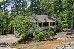 7 Maple Leaf Dr, Hendersonville, NC 28739 - Photo 1
