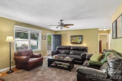 7 Maple Leaf Drive, Hendersonville, NC 28739 - Photo 6