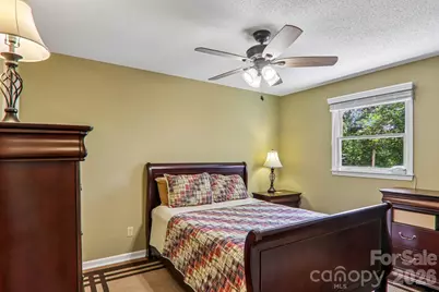 7 Maple Leaf Drive, Hendersonville, NC 28739 - Photo 18