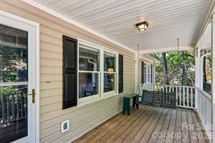 7 Maple Leaf Dr, Hendersonville, NC 28739 - Photo 4