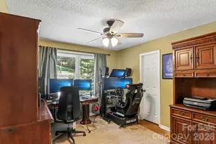 7 Maple Leaf Dr, Hendersonville, NC 28739 - Photo 20