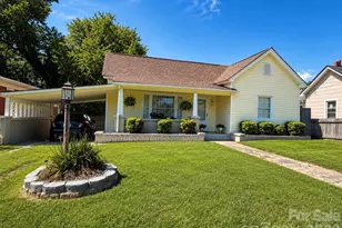 227 W 12th St, Salisbury, NC 28144 - Photo 1