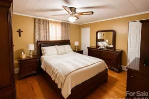 227 W 12th St, Salisbury, NC 28144 - Photo 12