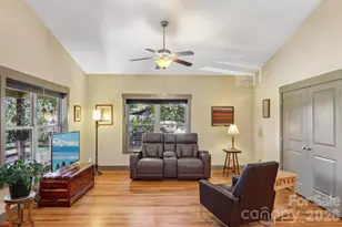 137 Sulphur Springs Rd, Asheville, NC 28806 - Photo 6
