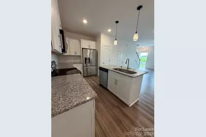2125 24th Street Lane SE, Hickory, NC 28602 - Photo 4