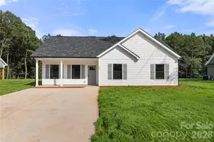 131 McCorkle St, York, SC 29745 - Photo 2
