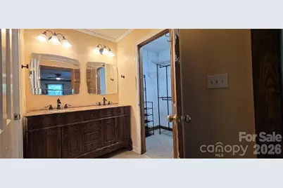 8979 Twin Lake Drive, Kernersville, NC 27284 - Photo 16