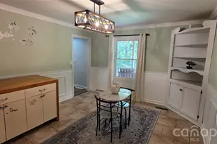 8979 Twin Lake Dr, Kernersville, NC 27284 - Photo 10