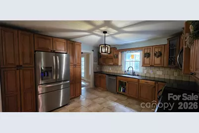 8979 Twin Lake Drive, Kernersville, NC 27284 - Photo 8