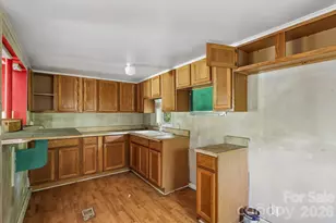 225 Hackett St, Salisbury, NC 28144 - Photo 2