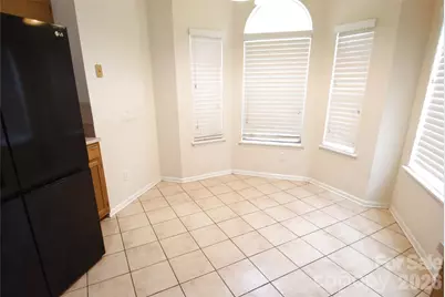 730 Oakbluff Circle, Charlotte, NC 28216 - Photo 6