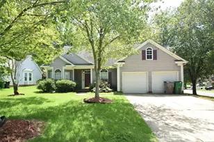 730 Oakbluff Cir, Charlotte, NC 28216 - Photo 2
