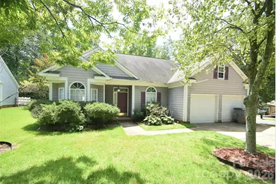 730 Oakbluff Circle, Charlotte, NC 28216 - Photo 1