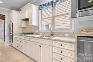 910 Kirby Dr, Fort Mill, SC 29715 - Photo 8