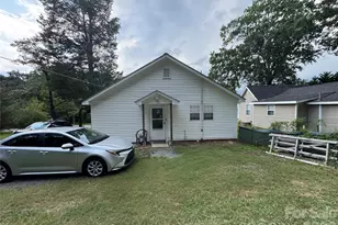 410 Spring St, Denton, NC 27239 - Photo 2