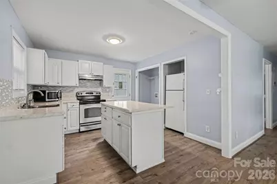 802 Stowe Drive, Lowell, NC 28098 - Photo 10