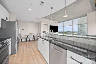 210 N Church St, Charlotte, NC 28202 - Photo 10