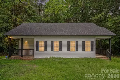 1402 Essex Avenue, Gastonia, NC 28052 - Photo 2