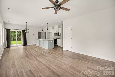 1402 Essex Avenue, Gastonia, NC 28052 - Photo 8