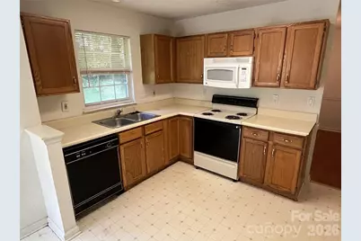 5326 Groveton Court, Charlotte, NC 28269 - Photo 10