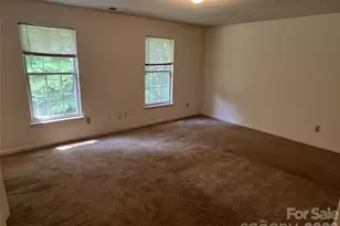 5326 Groveton Ct, Charlotte, NC 28269 - Photo 16