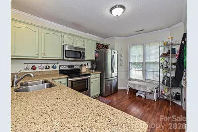 7813 Bridle Court, Charlotte, NC 28216 - Photo 4