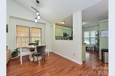 7813 Bridle Court, Charlotte, NC 28216 - Photo 2