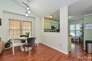 7813 Bridle Ct, Charlotte, NC 28216 - Photo 2