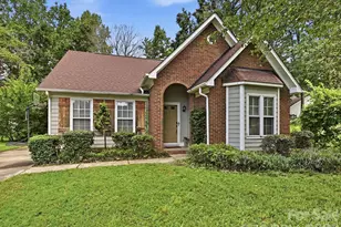 7813 Bridle Ct, Charlotte, NC 28216 - Photo 1
