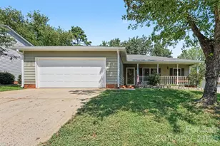 11525 Waterflower Ln, Charlotte, NC 28262 - Photo 2