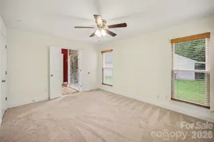8500 Woodhill Manor Ct, Charlotte, NC 28215 - Photo 28