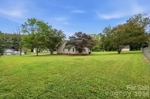 2730 Briar Trail Ct, Matthews, NC 28104 - Photo 36
