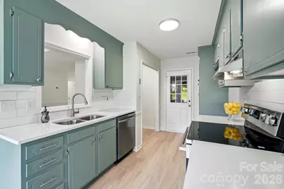 2730 Briar Trail Court, Matthews, NC 28104 - Photo 14