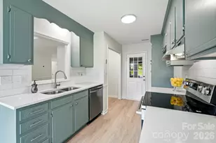 2730 Briar Trail Ct, Matthews, NC 28104 - Photo 14