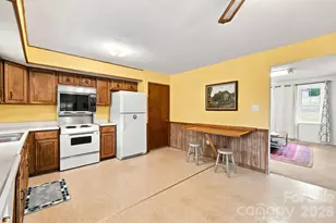 1714 Lazenby St, Newton, NC 28658 - Photo 12