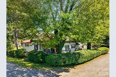 110 E Price Street, Hendersonville, NC 28739 - Photo 2