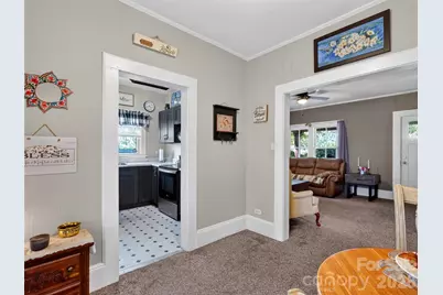 110 E Price Street, Hendersonville, NC 28739 - Photo 16